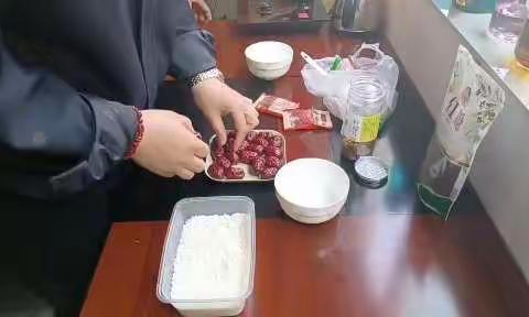 城管局公用执法中队祝大家幸福安康