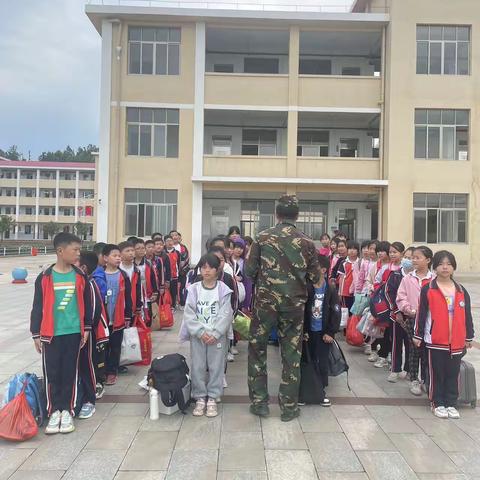 校内校外皆课堂，研学旅行助成长——记青石镇第二中心小学研学活动