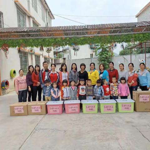 花山镇中心幼儿园送教到七拱镇中心幼儿园