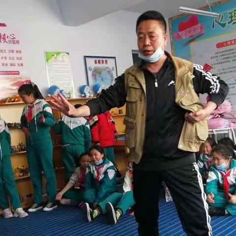 2021年3月10日海东市平安区第三小学戏曲进校园活动 ——海东艺馨戏曲研究艺术剧团