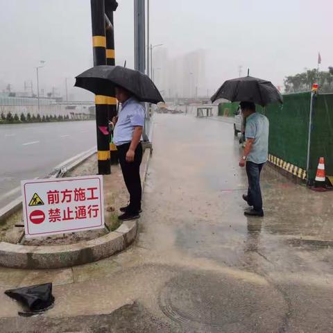 【暴雨袭城   共抗险情】中铁六局集团新客站南地道项目部排水抢险纪实