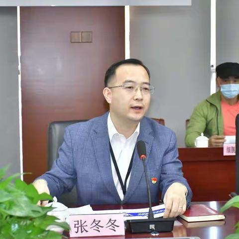 吉华街道召开固投工作推进座谈会