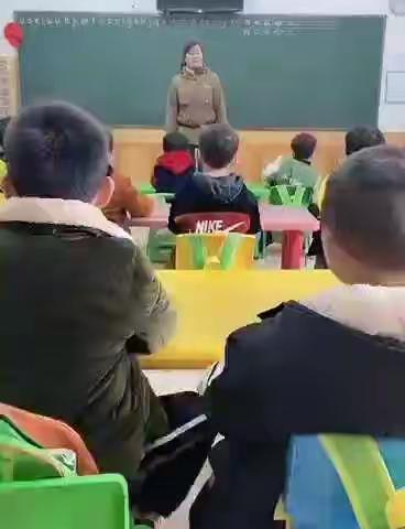 育才幼儿园大二班正向阅读课