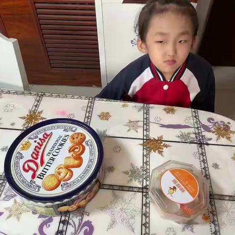 崇文街小学，一年级372班王蕾雅的美篇《有趣的比较》