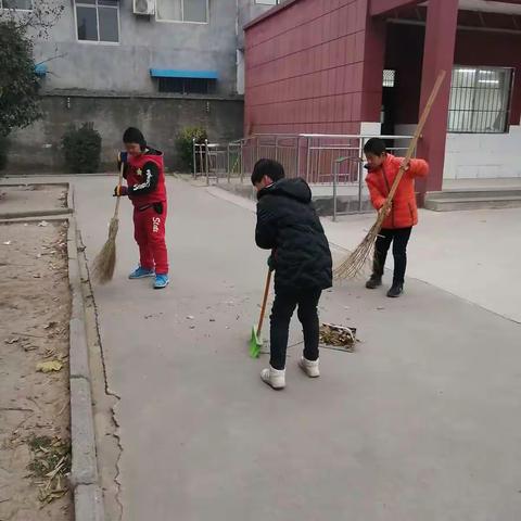 创卫，我们一直在坚守