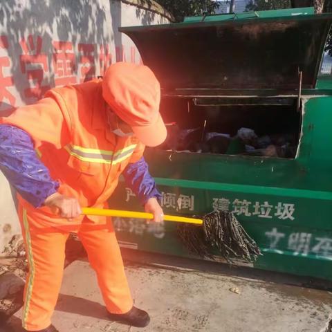 强化道路清扫力度 营造干净舒适环境