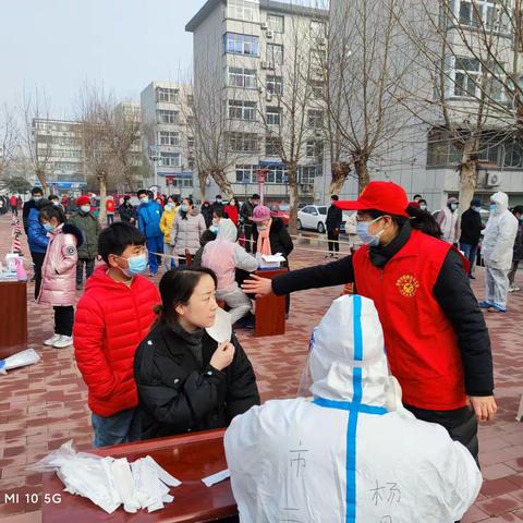 殷都区总工会积极开展抗击疫情志愿者服务工作