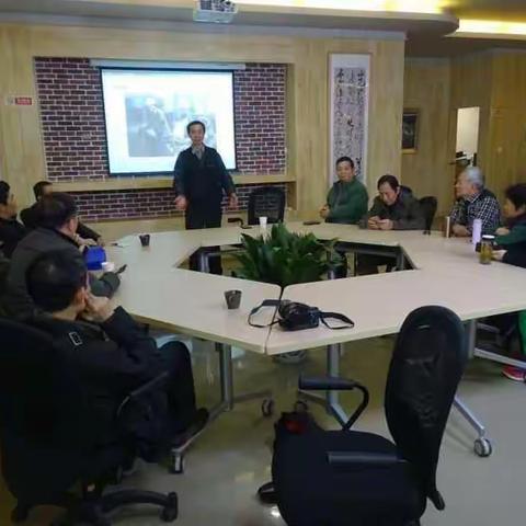 沙坪坝区摄影家协会召开摄影创作学习交流会