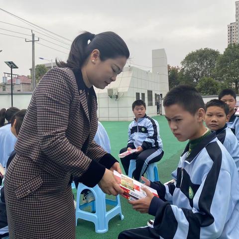 集善江西 书香助学—万年县特殊教育学校捐赠仪式