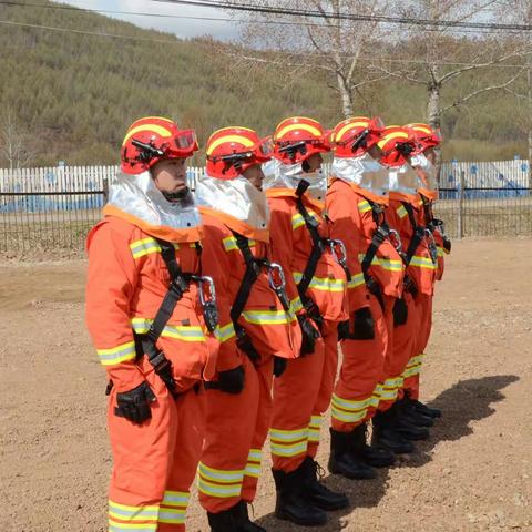 绰尔森工公司应急事务处开展索降演练