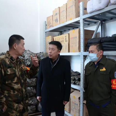 兰向明一行到绰尔森工公司应急事务处检查工作