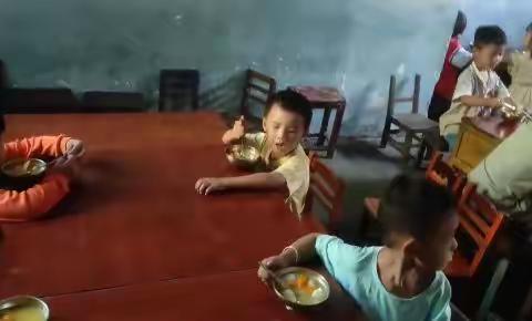 金孔雀幼儿园朵朵班每周精彩瞬间