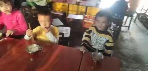金孔雀幼儿园朵朵班每周精彩瞬间