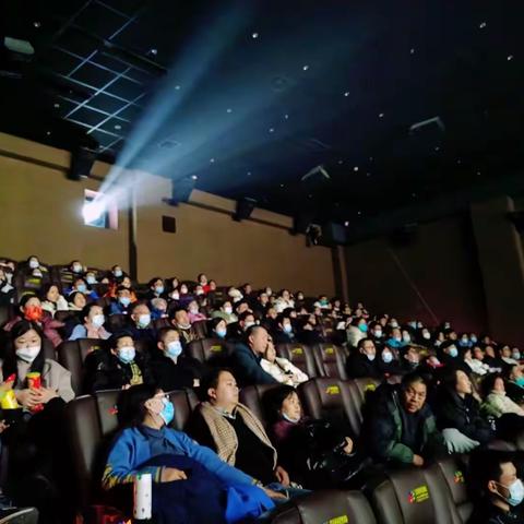 【同题微小说·迎春】电影院的春天又回来了