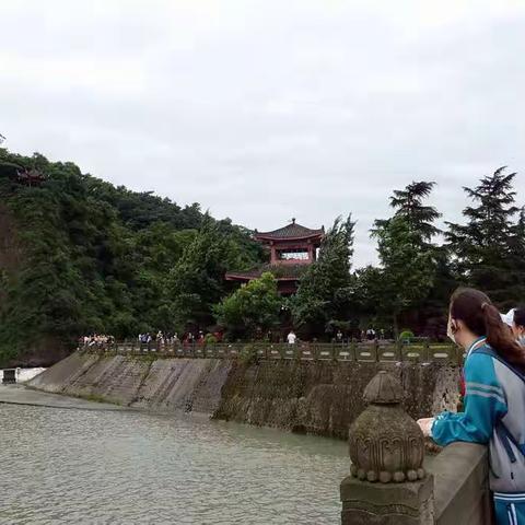 研学都江堰 探寻天府源——七年级遵义重庆主题研学课程（七）