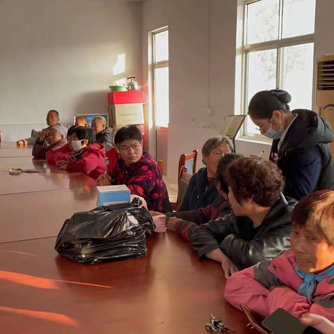 苑城支行前往小韩村开展金融夜校活动