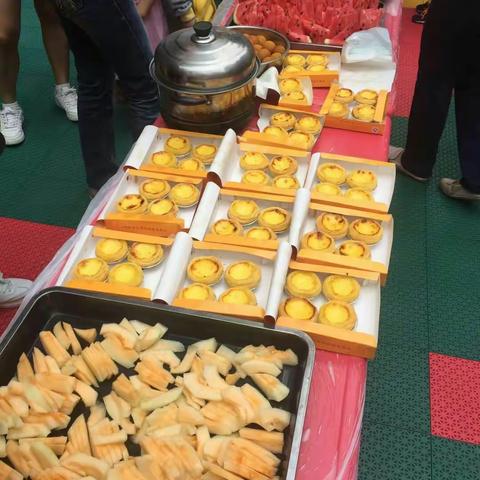 “爱伴我成长――感恩母亲"亲子活动剪影