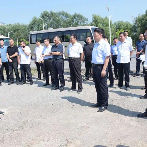 示范区 : 现场观摩互学  查漏补缺促改 全面完成房屋安全集中整治