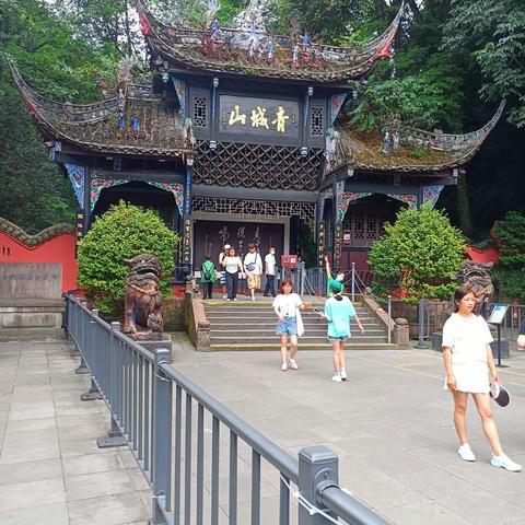 2022年夏季旅游之三，四川续