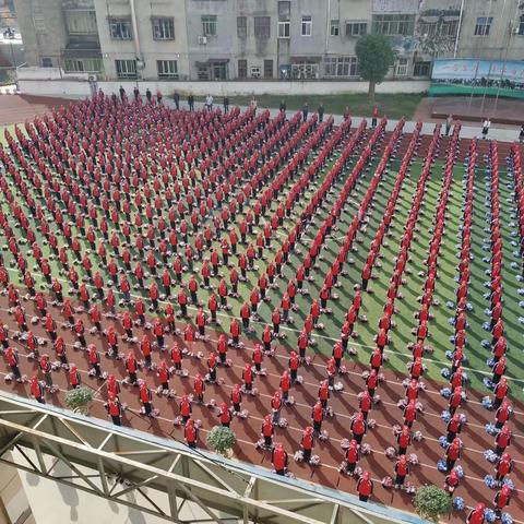 心怀阳光   必有远芳——敖家小学校园开放日暨三年级家长会侧记