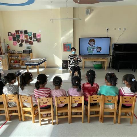 首都师范大学大路实验幼儿抗疫在线——如何正确测量体温