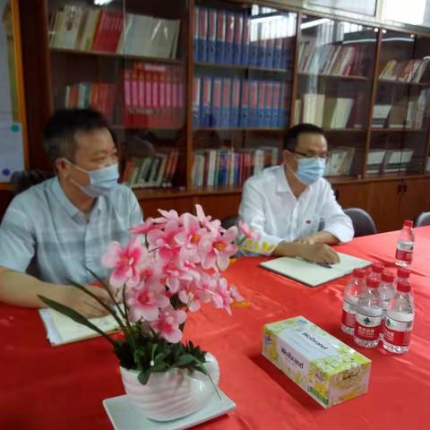 脚踏实地  化危为机  ---白云区教研院领导到广州市第七十中学调研初三毕业班工作