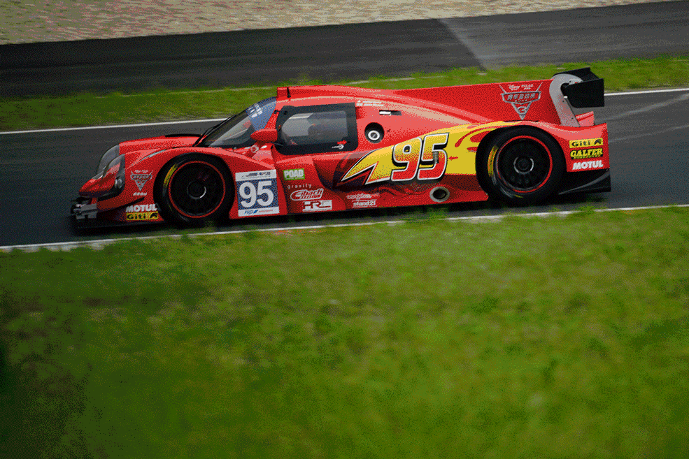 丛林 穿越极速 赛车航模制作精致的飞机模型在小姐姐的指导下制作属于