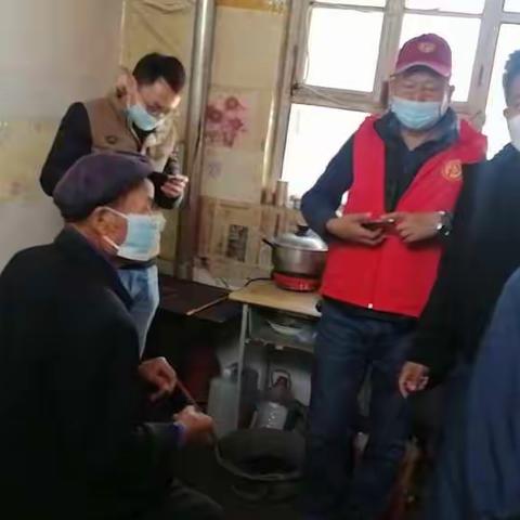 疫情期间温暖同行，关爱独居老人