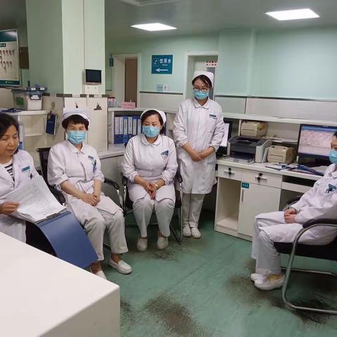 优化护理培训，提升专科知识水平——综合科开展“护理专科知识提升月”活动