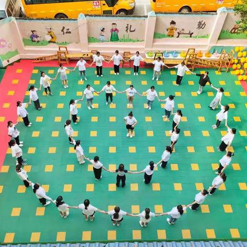 靖安镇馨怡幼儿园（大一班）——袅袅秋风起，筑梦新学期