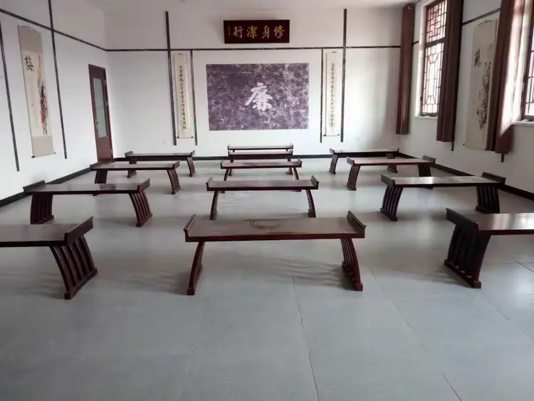 隆庆丁亥年,永宁城陷,书院又毁于战火.就学迁州治益北来堡村