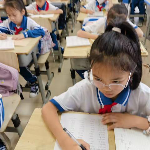 “计”高一筹 神机秒“算” ——七坊镇中心学校数学计算竞赛