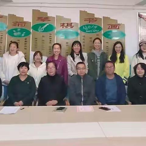 师徒结对薪火传   互勉并行育芬芳——麻池中学举行第三批青蓝工程结对仪式