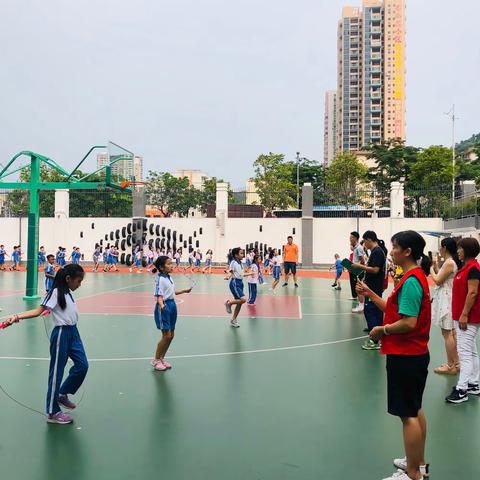 我运动，我健康，我快乐 — 深圳市翠北实验小学首届“校园吉尼斯”活动