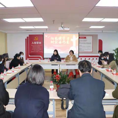 向模范学习 树企业形象        ——  向张裕同志学习做建设卓越城区践行者