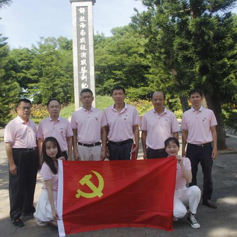 感受红色情怀，追忆革命精神