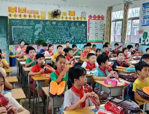 葫芦丝特色的四(3)班