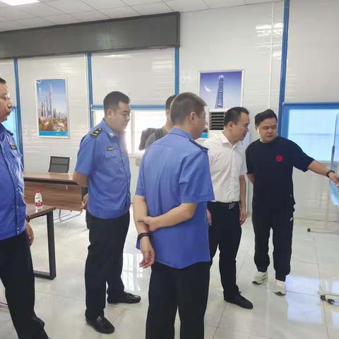 洪山区纪委领导下基层  现场检查指导工地噪声防治工作