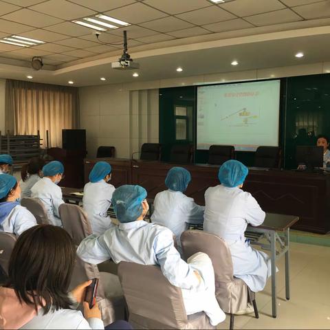 西北有色医院护理部举办“护理安全知识”培训