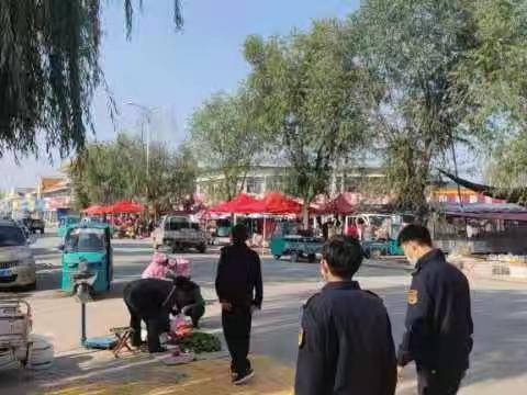 垛石中队整治流动摊贩