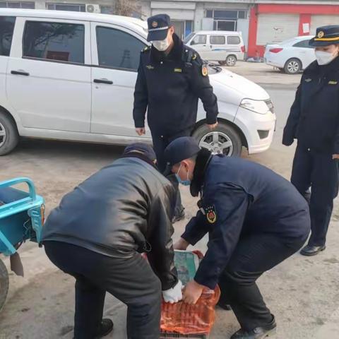 垛石中队整治流动摊贩  确保市容整洁道路畅通