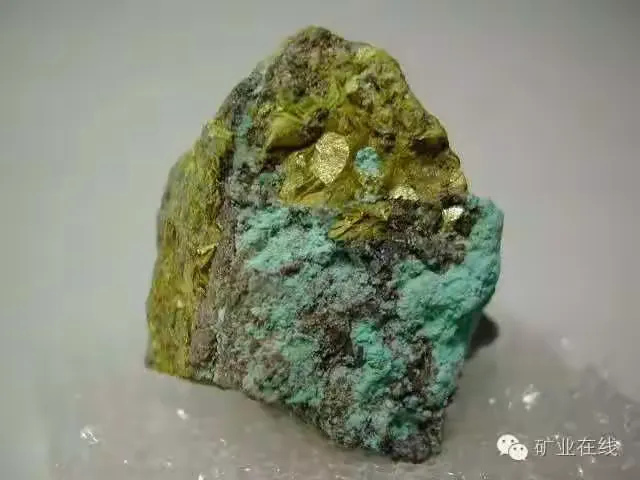 富含巨大能量的宝石 铀矿石