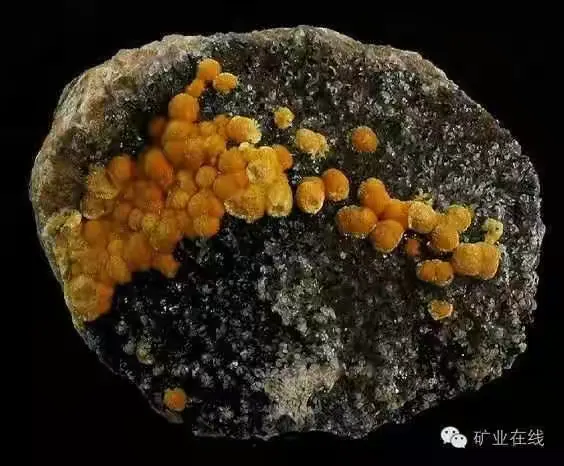 富含巨大能量的宝石 铀矿石