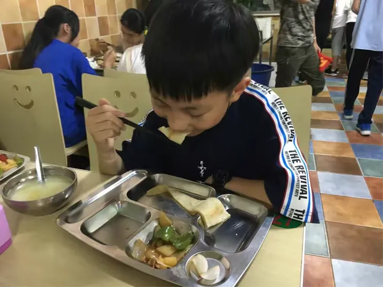 我就是我，一个活泼少年王艺帆