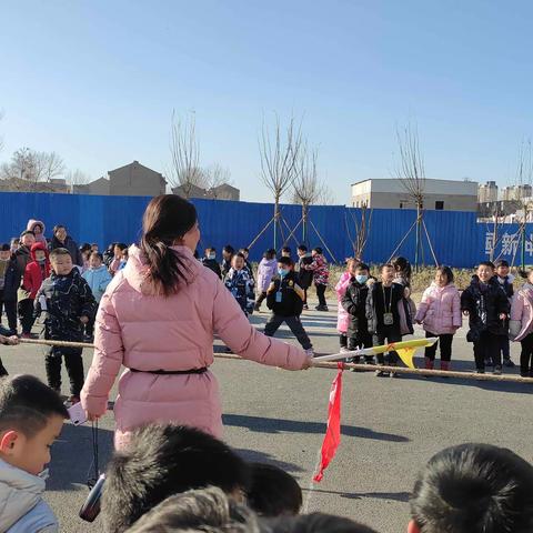 拔出友谊，赛出风采——子产小学拔河比赛