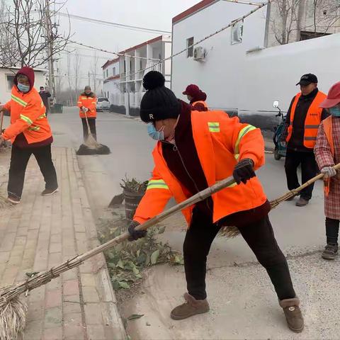 红旗区小店镇“迎新春”清洁家园专项行动2
