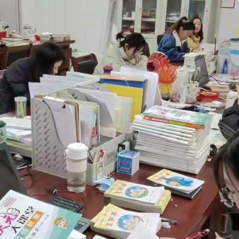 课堂展风采，教研促成长———舜师路小学一年级组内公开课活动