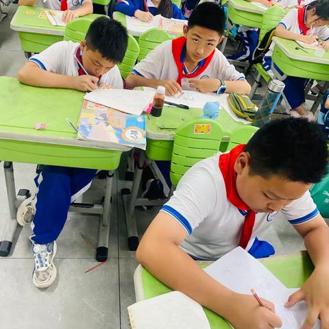 《相机男孩》6.5周一群像