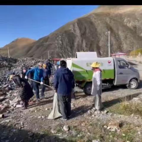 【我为群众办实事】 “清洁城乡 美化社区”