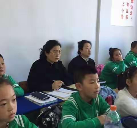 数学教研员深入红旗一校指导教学工作活动报道